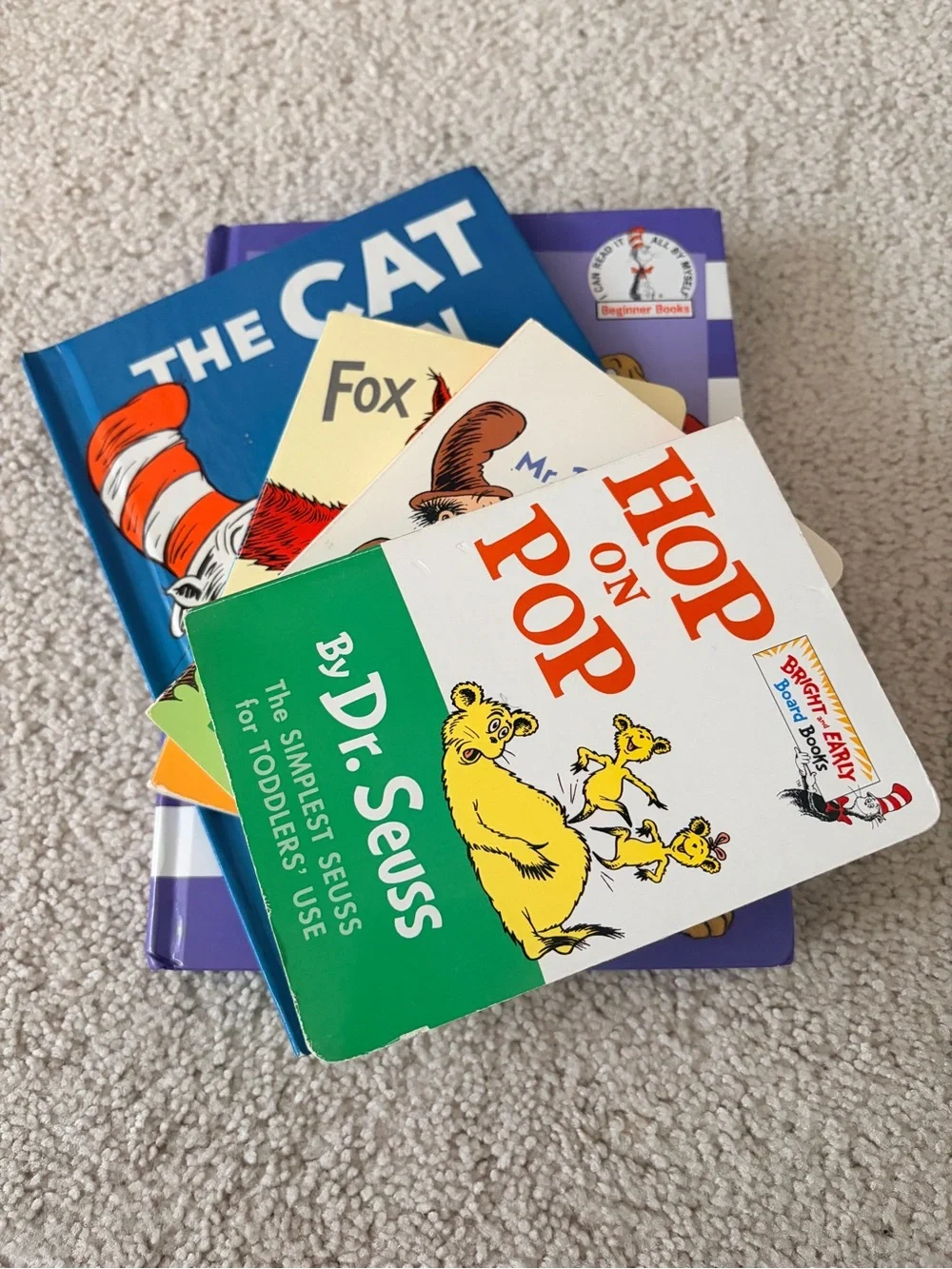 💜 Dr. Seuss 5pc Book Bundle – 10 Stories! 💜